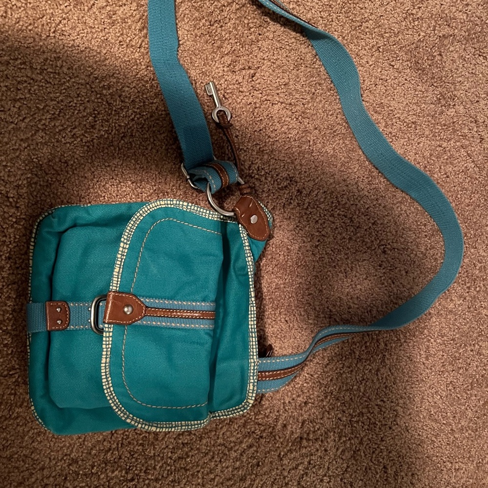 Fossil crossbody bag in like new condition